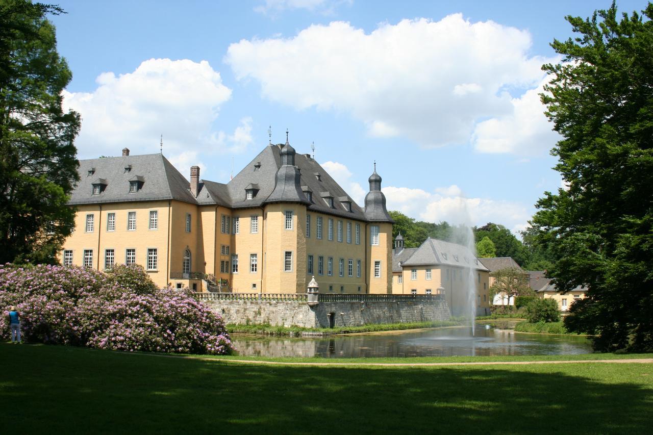 Hotel Schloss Dyck Jüchen Exterior foto